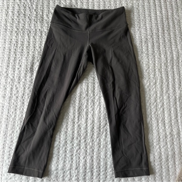 Lululemon Align Cropped Mid Rise - Picture 3 of 4